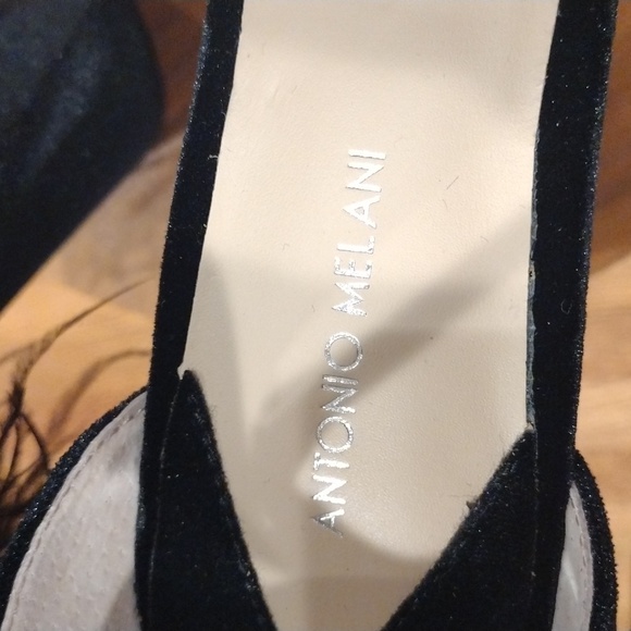 Antonio Melani Black Velvet Rhinestone Platform Heels Size 8 NWT - Picture 5 of 7